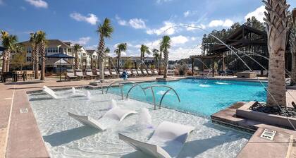 Landing | Incredible 1BD, Pool, Gym