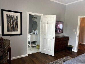 4 soveværelser, skrivebord, strygejern/strygebræt, Wi-Fi