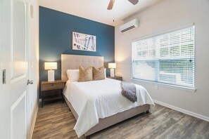 2 bedrooms, desk, iron/ironing board, WiFi