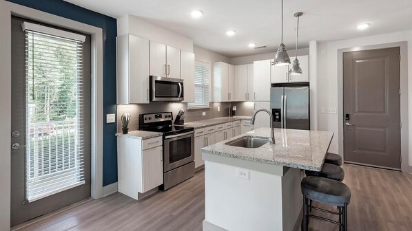 Refrigerador y comedor