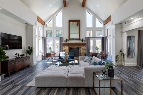 Landing | Spectacular 1BD, Gym