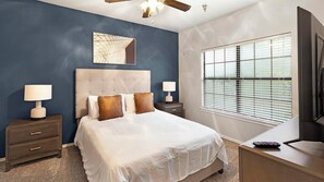 1 habitación, escritorio, tabla de planchar con plancha y wifi 