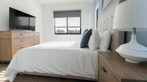 2 bedrooms, desk, iron/ironing board, WiFi