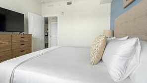 1 bedroom, desk, iron/ironing board, WiFi