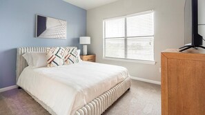 1 bedroom, desk, iron/ironing board, WiFi