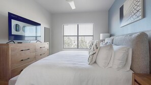 2 bedrooms, desk, iron/ironing board, WiFi