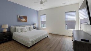 2 bedrooms, desk, iron/ironing board, WiFi
