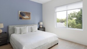 2 bedrooms, desk, iron/ironing board, WiFi - Landing | Spectacular 2BD in Downtown Dallas (Dallas)