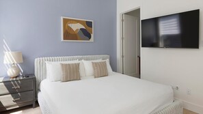 2 Schlafzimmer, Schreibtisch, Bügeleisen/Bügelbrett, WLAN