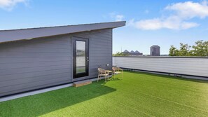 Terrace/patio - Landing | Stunning 2BD in Downtown Dallas (Dallas)