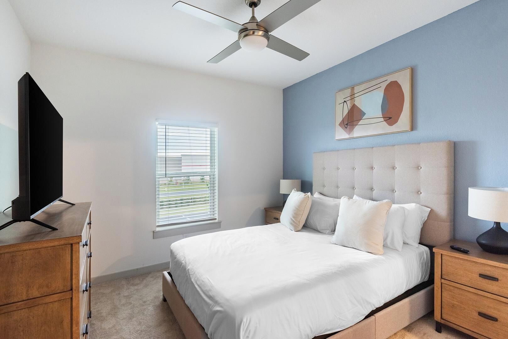1 bedroom, desk, iron/ironing board, WiFi