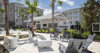 Landing | Modern 1BD, Pool, Clubhouse