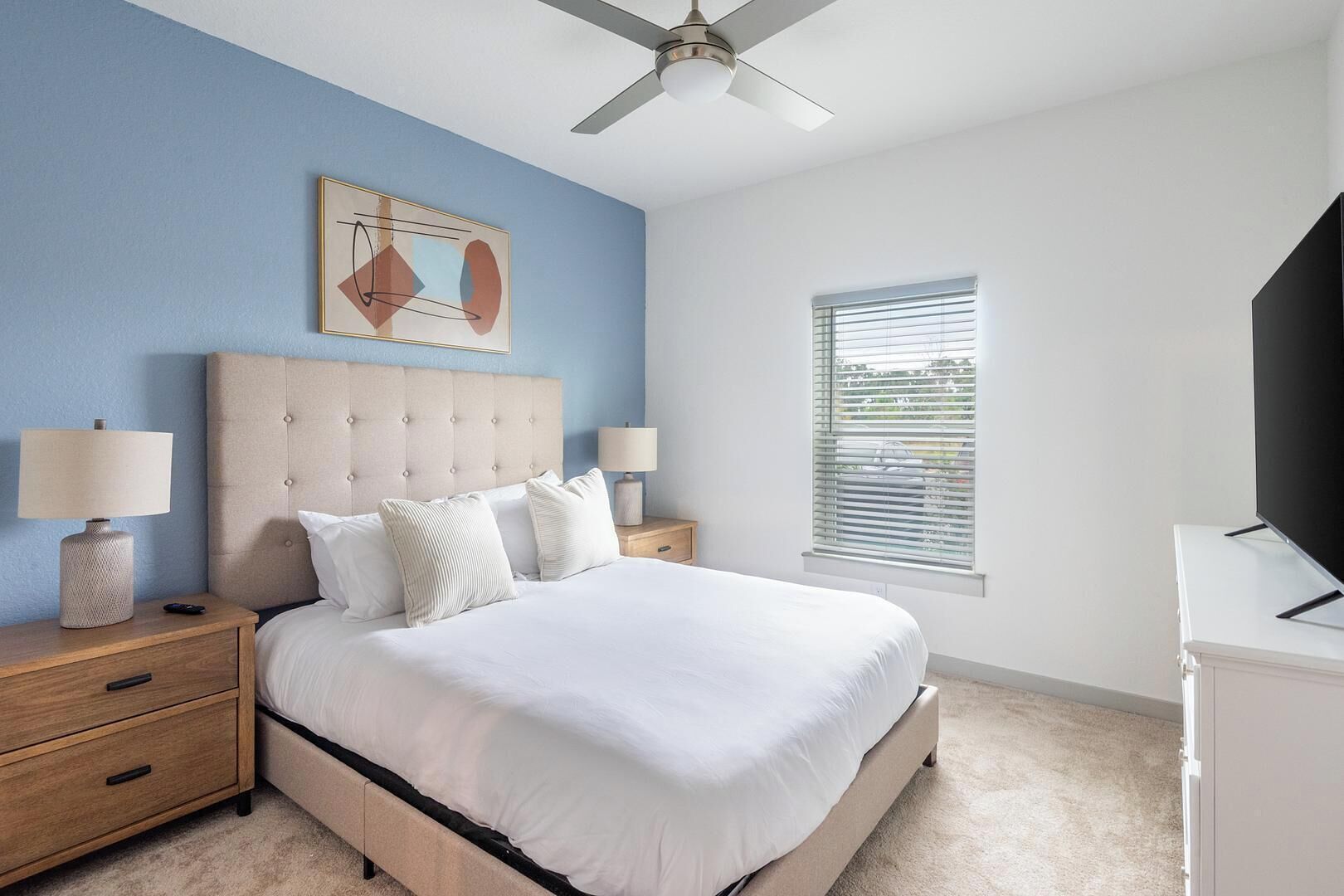 1 bedroom, desk, iron/ironing board, WiFi