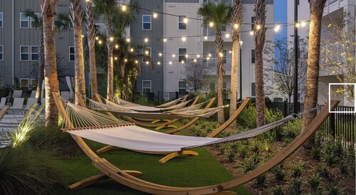 Landing | Stylish 1BD, Clubhouse, Pool