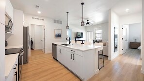 Private kitchen - Landing | Modern 2BD, Pool, Clubhouse (Casa Grande)