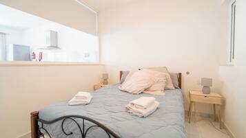 Bügeleisen/Bügelbrett, WLAN, Bettwäsche