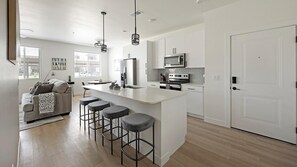 Interior - Landing | Incredible 2BD, Clubhouse, Gym (Casa Grande)