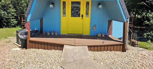 Birdhouse Dome Cabin - Hottub - Kayaks - Disc Golf