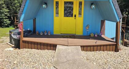 Birdhouse Dome Cabin - Hottub - Kayaks - Disc Golf