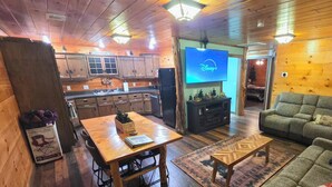 Interior - Birdhouse Dome and Cabin - Hot Tub - Kayaks - Disc Golf - 2 Min Walk (Loogootee)