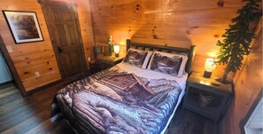 4 bedrooms, desk, iron/ironing board, free WiFi