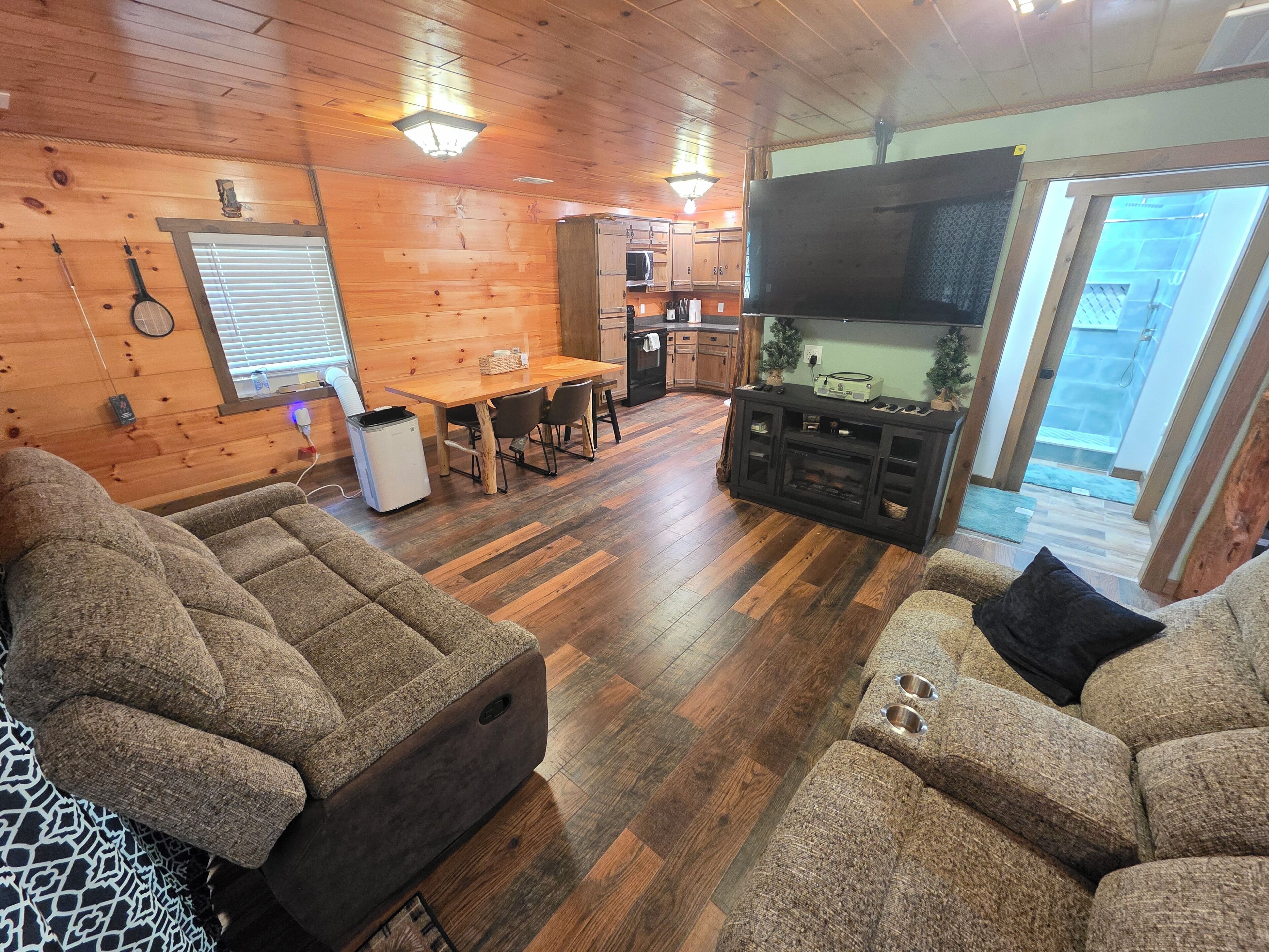 Smart TV, fireplace, books