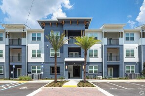 Exterior - Landing | Stunning 2BD, Pool, Gym (Bellview)