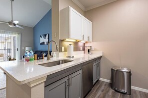 Fridge, dining tables - Landing | Modern 1BD, Gym (League City)