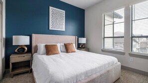 2 bedrooms, desk, iron/ironing board, WiFi - Landing | Chic 2BD, Clubhouse, Gym (Houston)