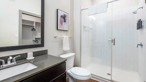 Bathroom - Landing | Chic 2BD, Clubhouse, Gym (Houston)