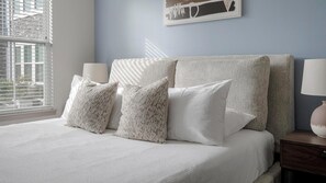 2 Schlafzimmer, Schreibtisch, Bügeleisen/Bügelbrett, WLAN