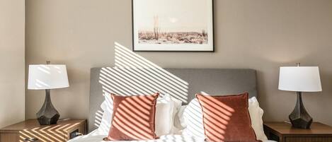 1 habitación, escritorio, tabla de planchar con plancha y wifi