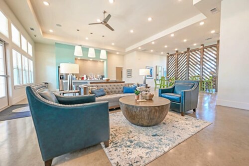 Landing | Stylish 2BD, Gym, Clubhouse