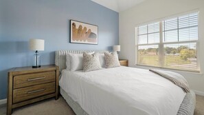2 bedrooms, desk, iron/ironing board, WiFi