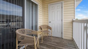 Property grounds - Landing | Stylish 2BD, Gym (Monroe)