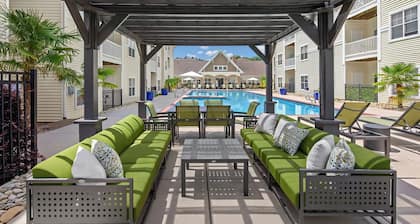 Landing | Spectacular 2BD, Gym