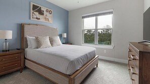 2 bedrooms, desk, iron/ironing board, WiFi - Landing | Incredible 2BD, Gym (Saint Johns)