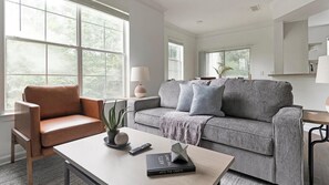 Smart TV - Landing | Amazing 1BD, Yoga Studio (Jacksonville)