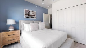 1 chambre, bureau, fer et planche à repasser, Wi-Fi