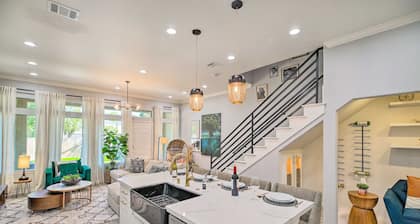 Houston Modern Townhome – Near Downtown, Medical Center & Attractions