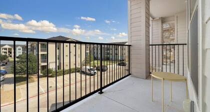 Landing | Beautiful 1BD, Clubhouse, Gym