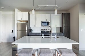 Fridge, dining tables - Landing | Spectacular 1BD, Clubhouse, Gym (Ensley)