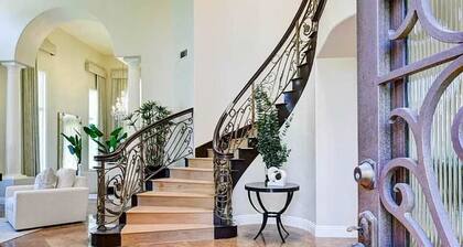 4B4B luxury home with 24hrs secuirity