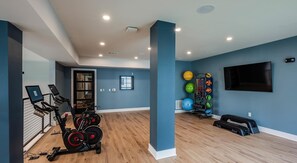 Fitness facility - Landing | Modern 2BD, Gym, Clubhouse (Freeport)