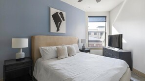 1 bedroom, desk, iron/ironing board, WiFi - Landing | Modern 1BD, Clubhouse, Game Room (Houston)