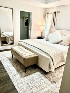 3 Schlafzimmer, Schreibtisch, Bügeleisen/Bügelbrett, kostenloses WLAN