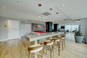 Spielezimmer