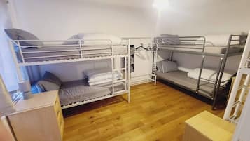 Casa, 4 quartos, vista para o jardim | 4 quartos