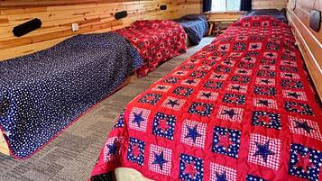 4 bedrooms, iron/ironing board, free WiFi, bed sheets