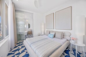 1 slaapkamer, een strijkplank/strijkijzer, wifi, beddengoed